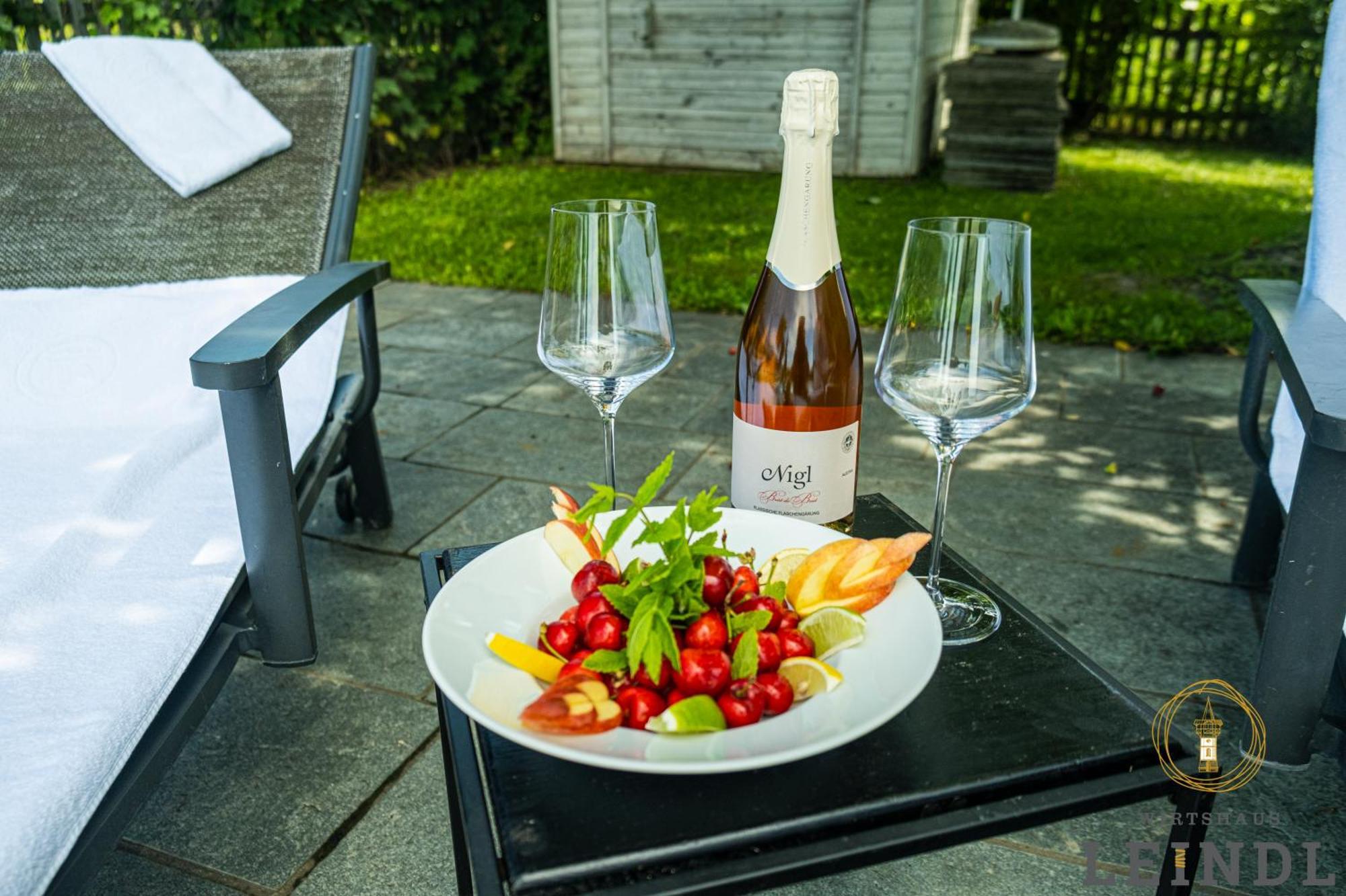 Wirtshaus Leindl Hotel Кремс Екстериор снимка