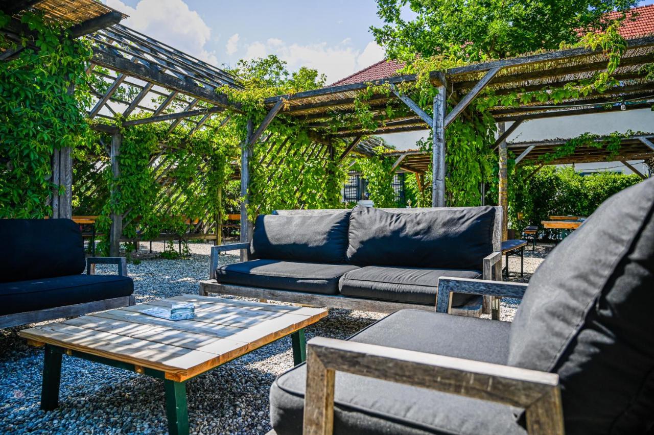 Wirtshaus Leindl Hotel Кремс Екстериор снимка