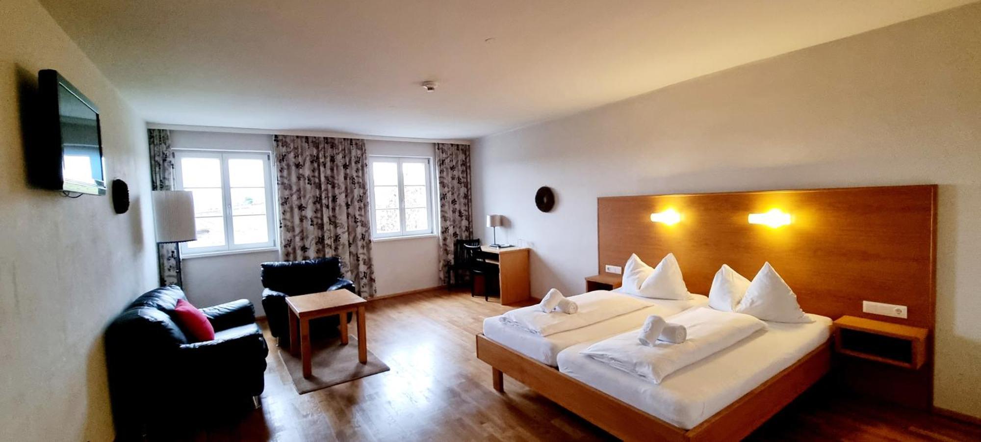 Wirtshaus Leindl Hotel Кремс Екстериор снимка